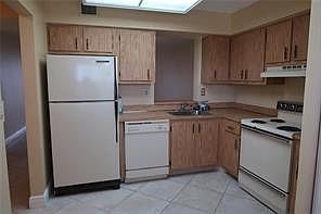 5th image of 357 N Rock Island Rd APT 405