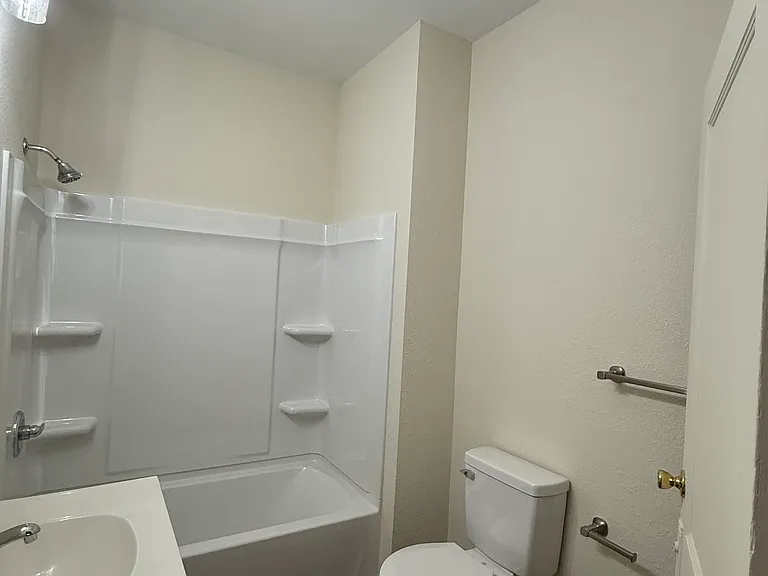 609 E Arcadia Ave — Photo 15
