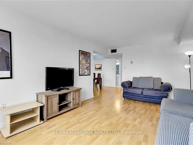 1510 Richmond St #405 — Photo 23
