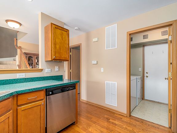 5th image of 2459 Stoughton Cir #2459