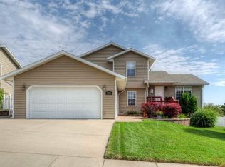 626 Fox Run Dr, Rapid City, SD 57701