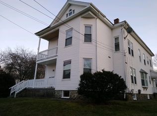 44 1st St, Webster, MA 01570