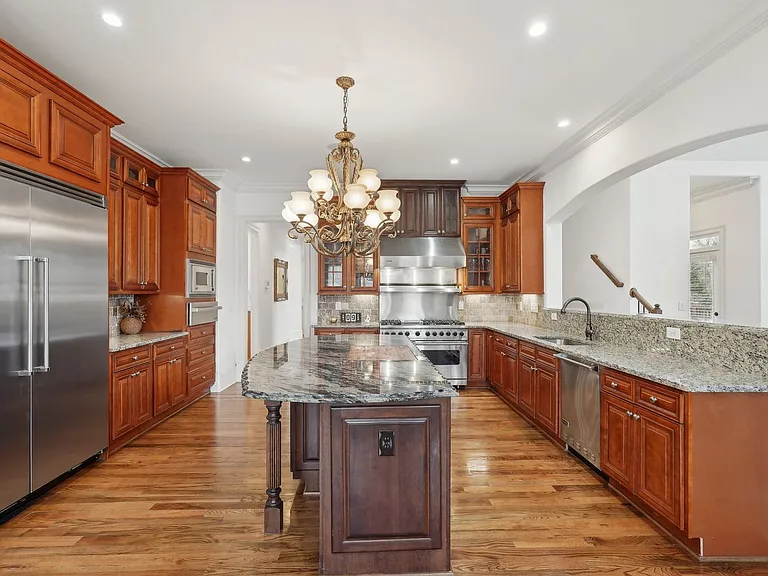 343 Summer Garden Dr — Photo 26