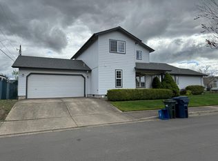 2137 20th St, Springfield, OR 97477