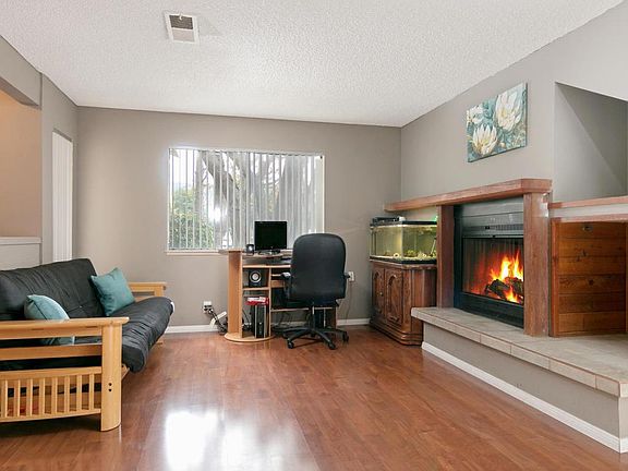 4th image of 107 N Steckel Dr