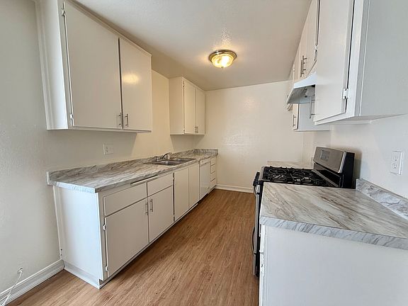 4th image of 6401 Lincoln Ave #10