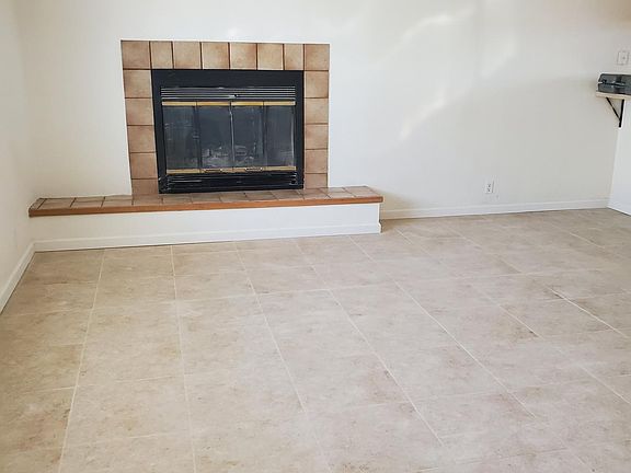 4th image of 15578 Mojave Dr APT C
