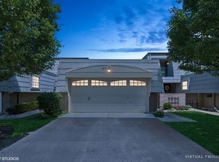 675 Versailles Cir UNIT D, Elk Grove Village, IL 60007