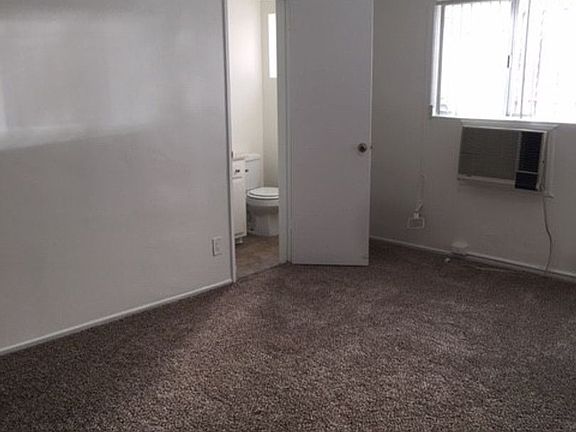 4th image of 7010 Lanewood Ave APT 102