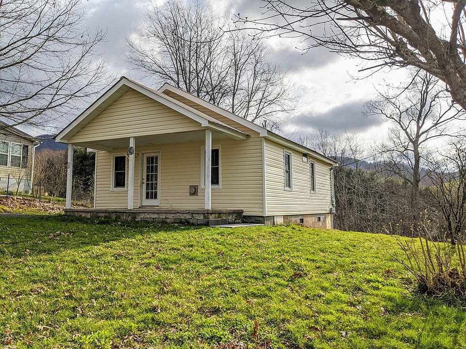 2nd image of 26 Sleepy Hollow Rd