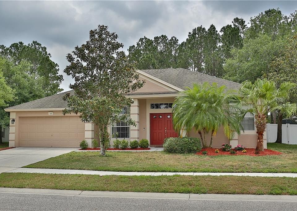 1st image of 7628 Crescent Palm Dr