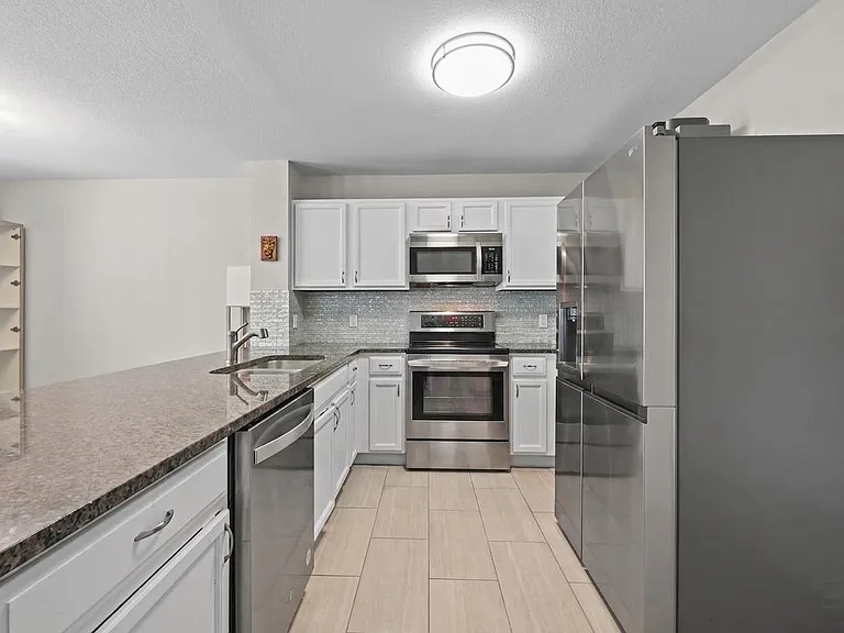 1414 Strickland Dr — Photo 12