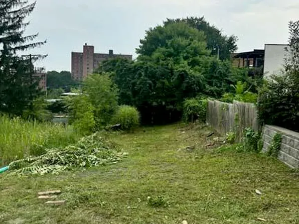 24 Myrtle Avenue, Albany, NY 12202