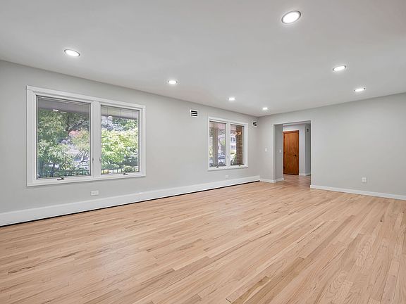 4th image of 439 Summit St