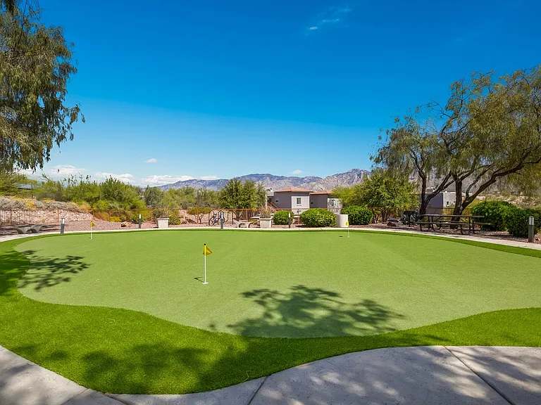 Golf Villas Apartments — Photo 26