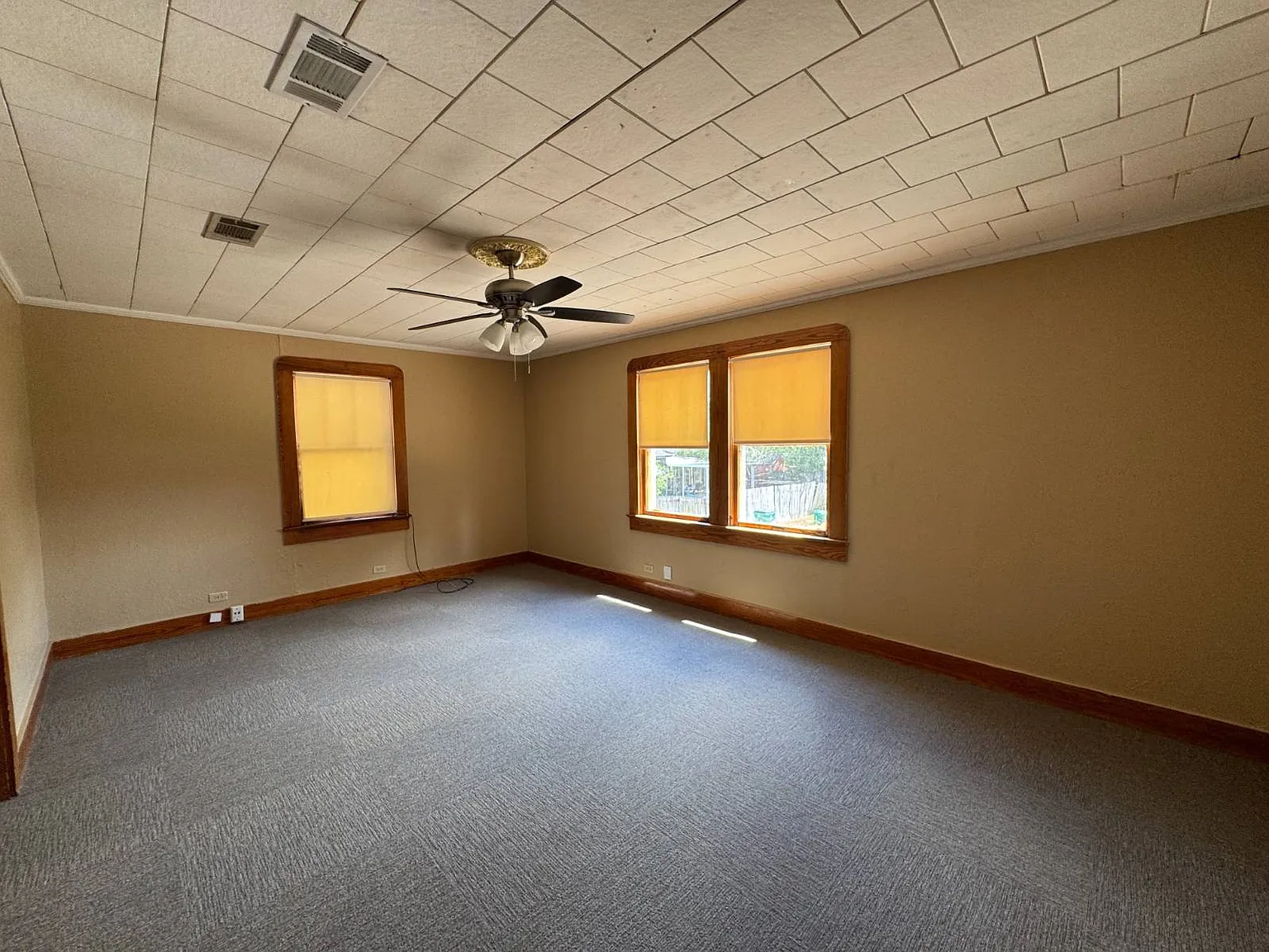 2 bed, 1.0 bath, 1000 sqft, $900 — Photo 3