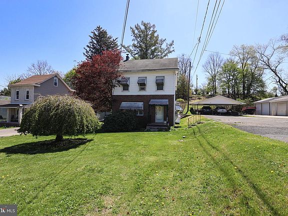 3rd image of 846 Bunting St