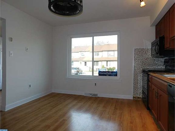 4th image of 3 Cedar Creek Ct
