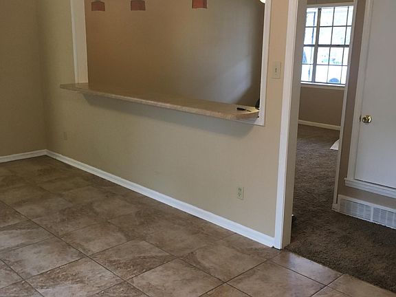3rd image of 2041 Brookhaven Dr