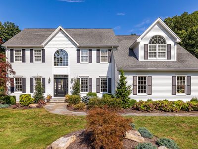 341 Royal Coach Ln, Southbury, CT, 06488