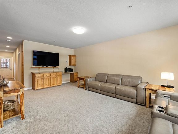 3rd image of 4401 Riverside Dr Unit F4