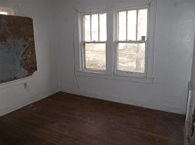 4th image of 5004 Olive St