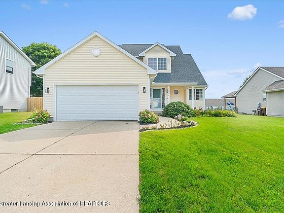 2nd image of 1604 Holbrook Dr