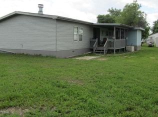 362 Central Ave N, Dunn Center, ND 58626
