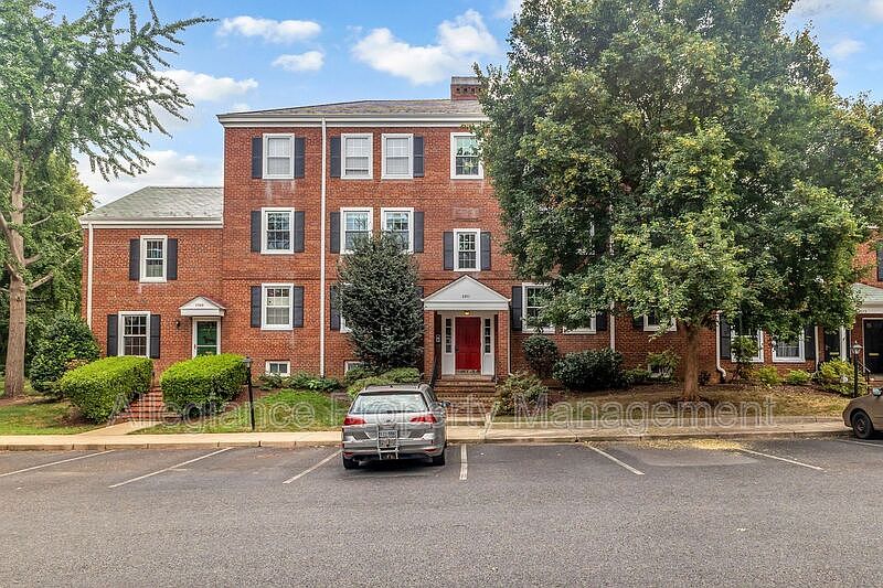 1st image of 2971 S Columbus St APT B1
