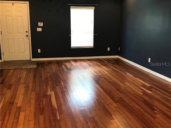 4th image of 16400 Rollingbrook Dr