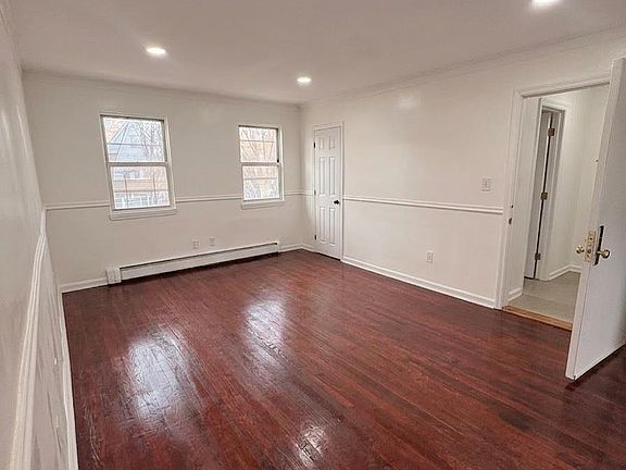 3rd image of 109-19 202nd St #2