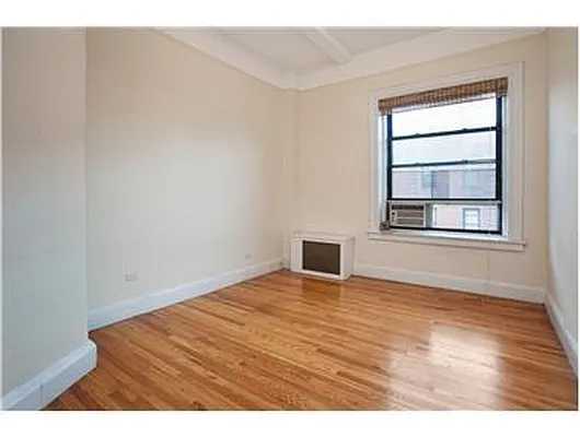 Rented by Douglas Elliman | media 17