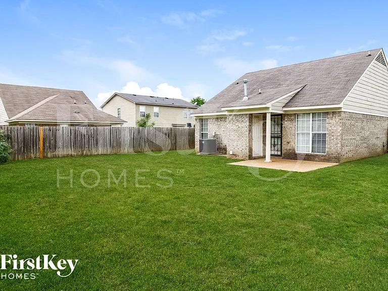 10219 Cottage Oaks Cv — Photo 15