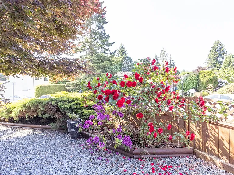 21573 Cherrington Ave — Photo 24