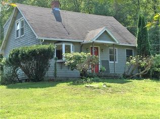 21 Winthrop Rd, Chester, CT 06412