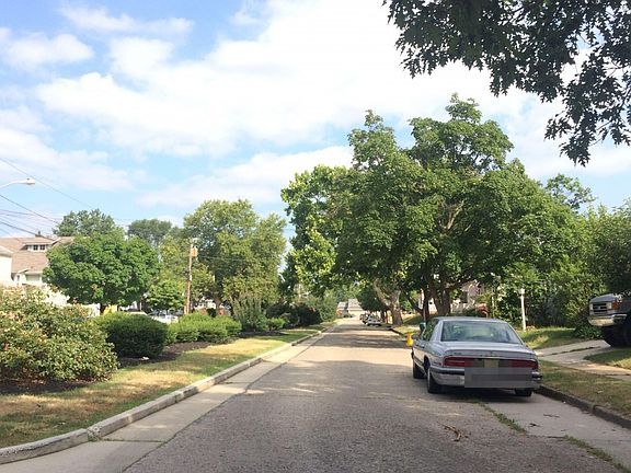 5th image of 2281 Hillcrest Ave