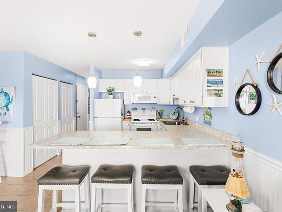 4th image of 12302 Jamaica Ave Unit 104