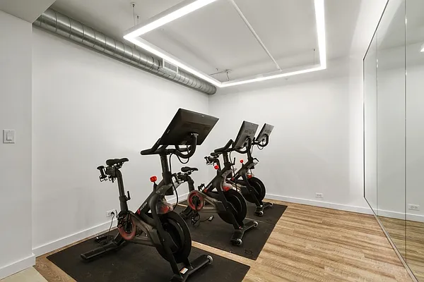Rented by Greystar | media 6