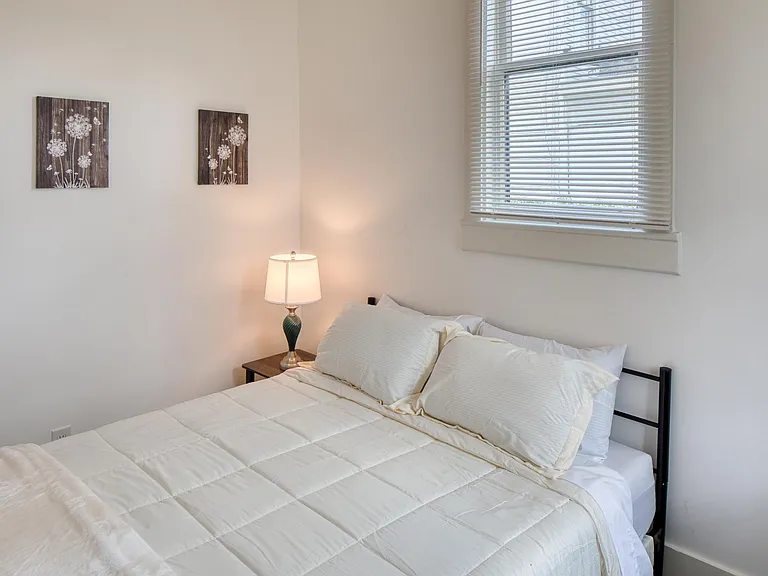 307 W 36th St #B — Photo 4
