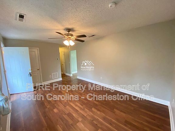 5th image of 371 Furman Ln