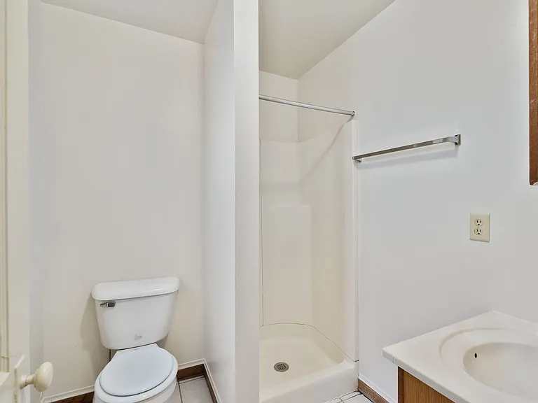 2335 W Wisconsin Ave — Photo 13