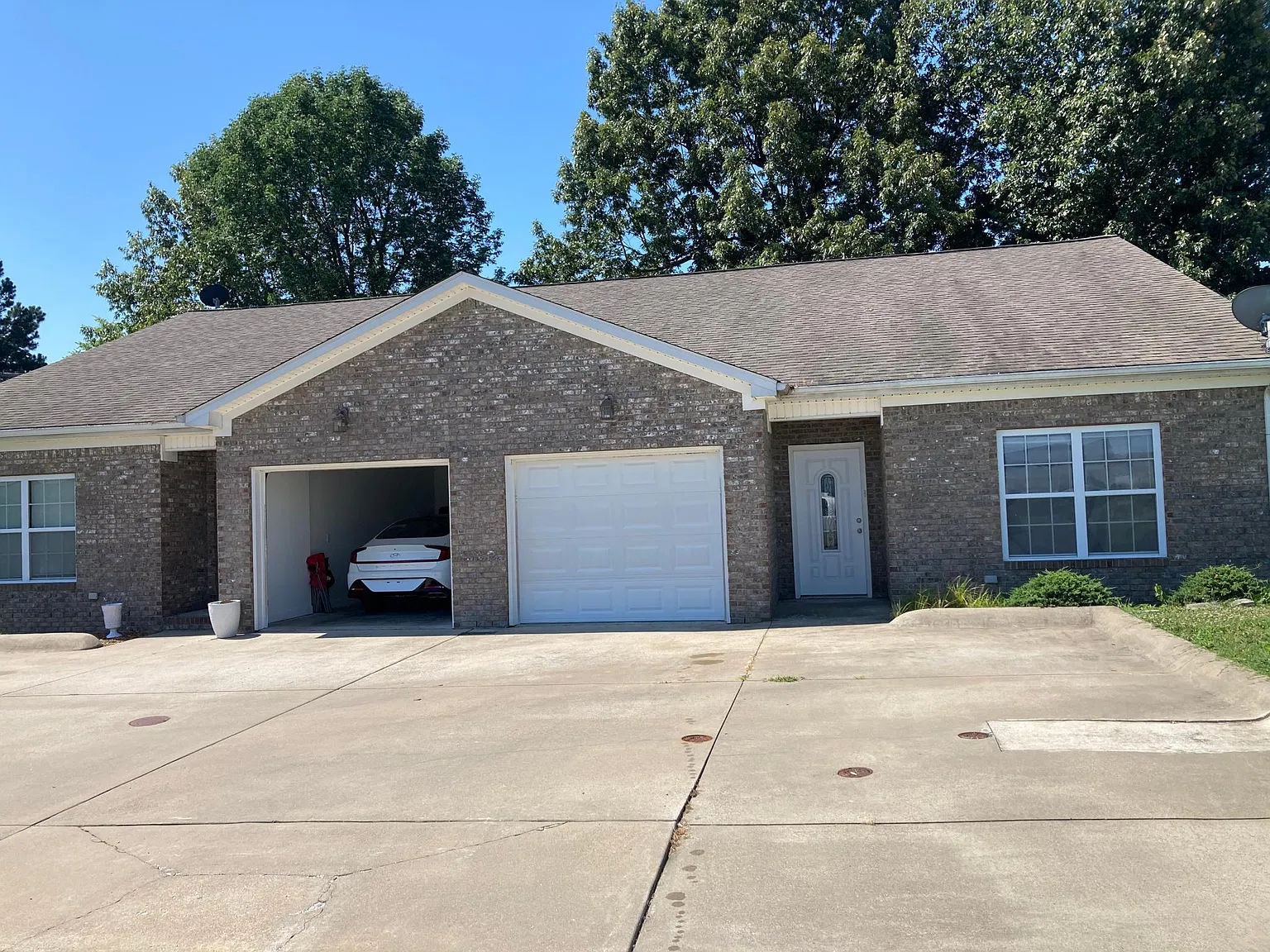 2 bed, 1200 sqft, $1,250 — Photo 1