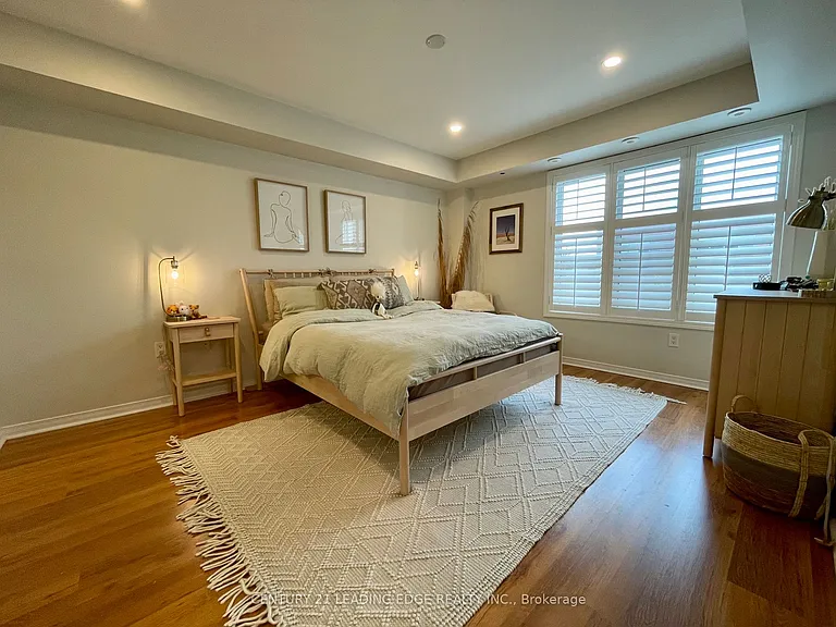 2083 Bur Oak Ave — Photo 13
