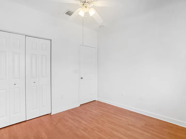 9002 SW 214th St — Photo 20