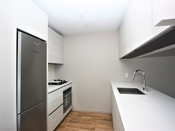 5th image of 1511 Bedford Ave #1L