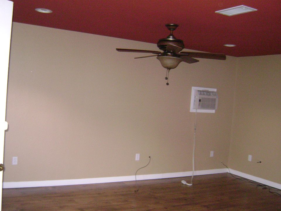 1st image of 3988 Holly Dr