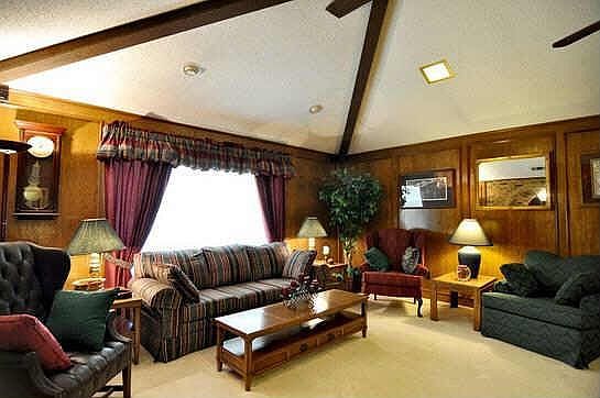 4th image of 3400 Lynbrook Dr