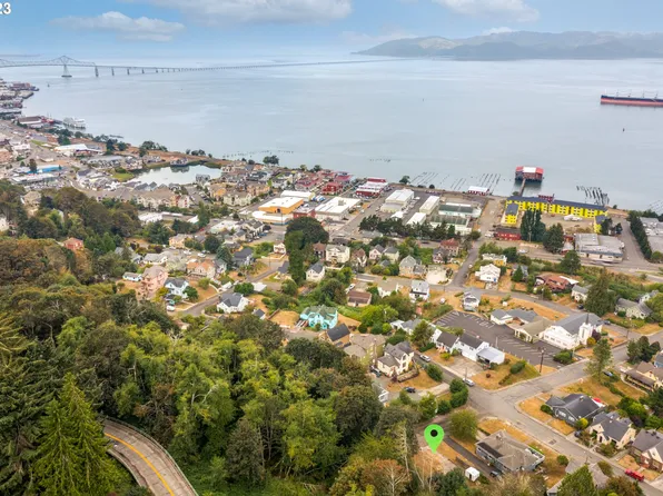 836 33rd St, Astoria, OR 97103