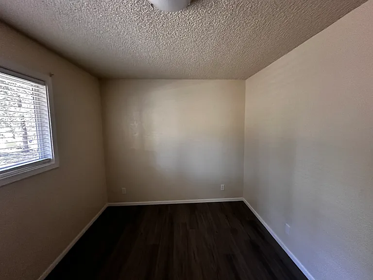 4300 Gray St — Photo 26