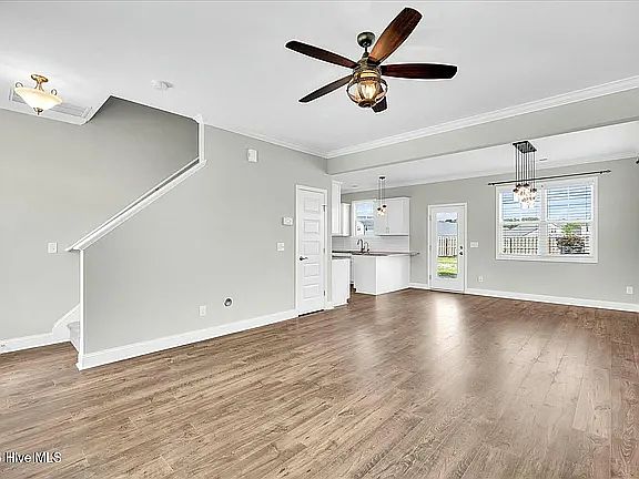 5th image of 1319 Teddy Rd